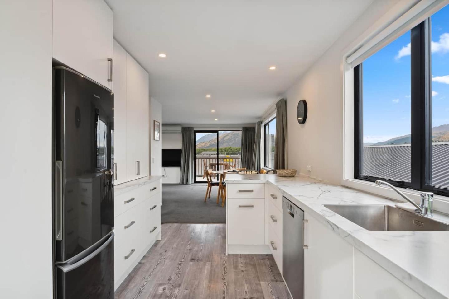 Modern Apartment With Coronet & Remarkables Views Квінстаун Екстер'єр фото