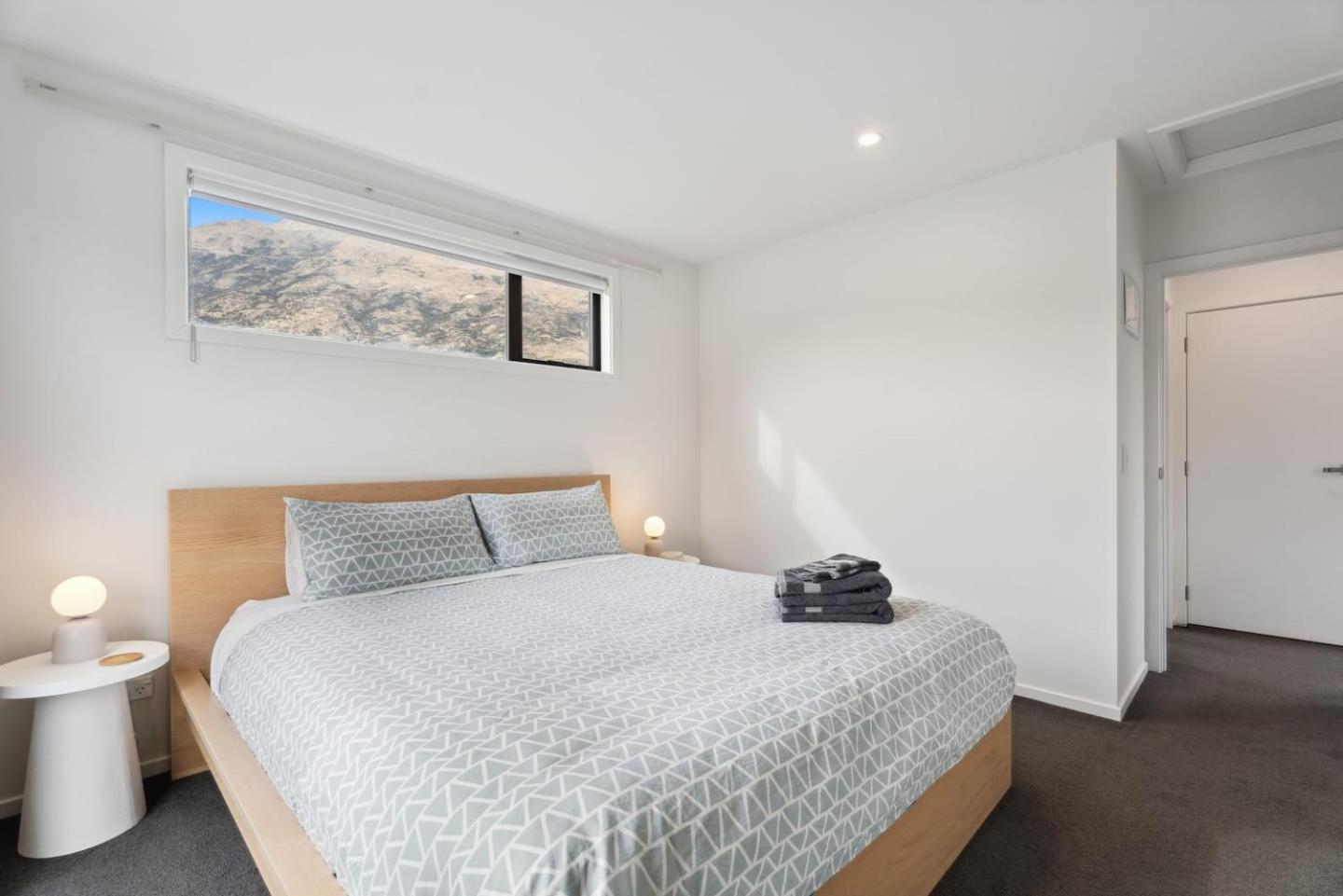 Modern Apartment With Coronet & Remarkables Views Квінстаун Екстер'єр фото