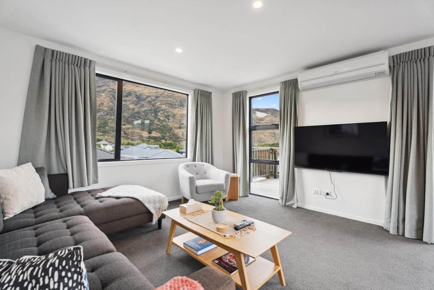 Modern Apartment With Coronet & Remarkables Views Квінстаун Екстер'єр фото